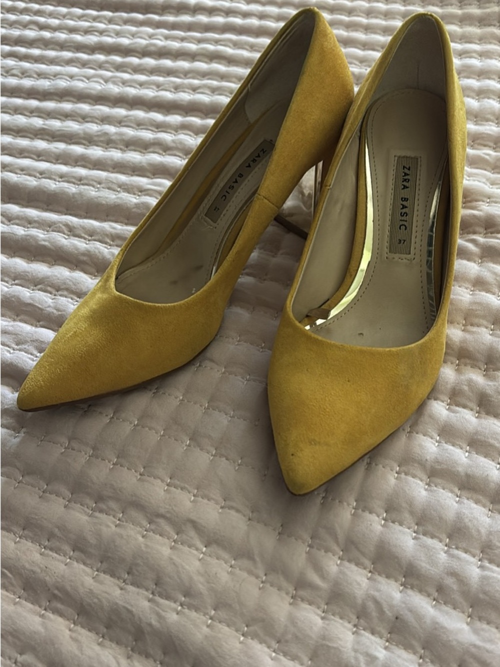 Zara Yellow Suede Pointed-Toe Pumps